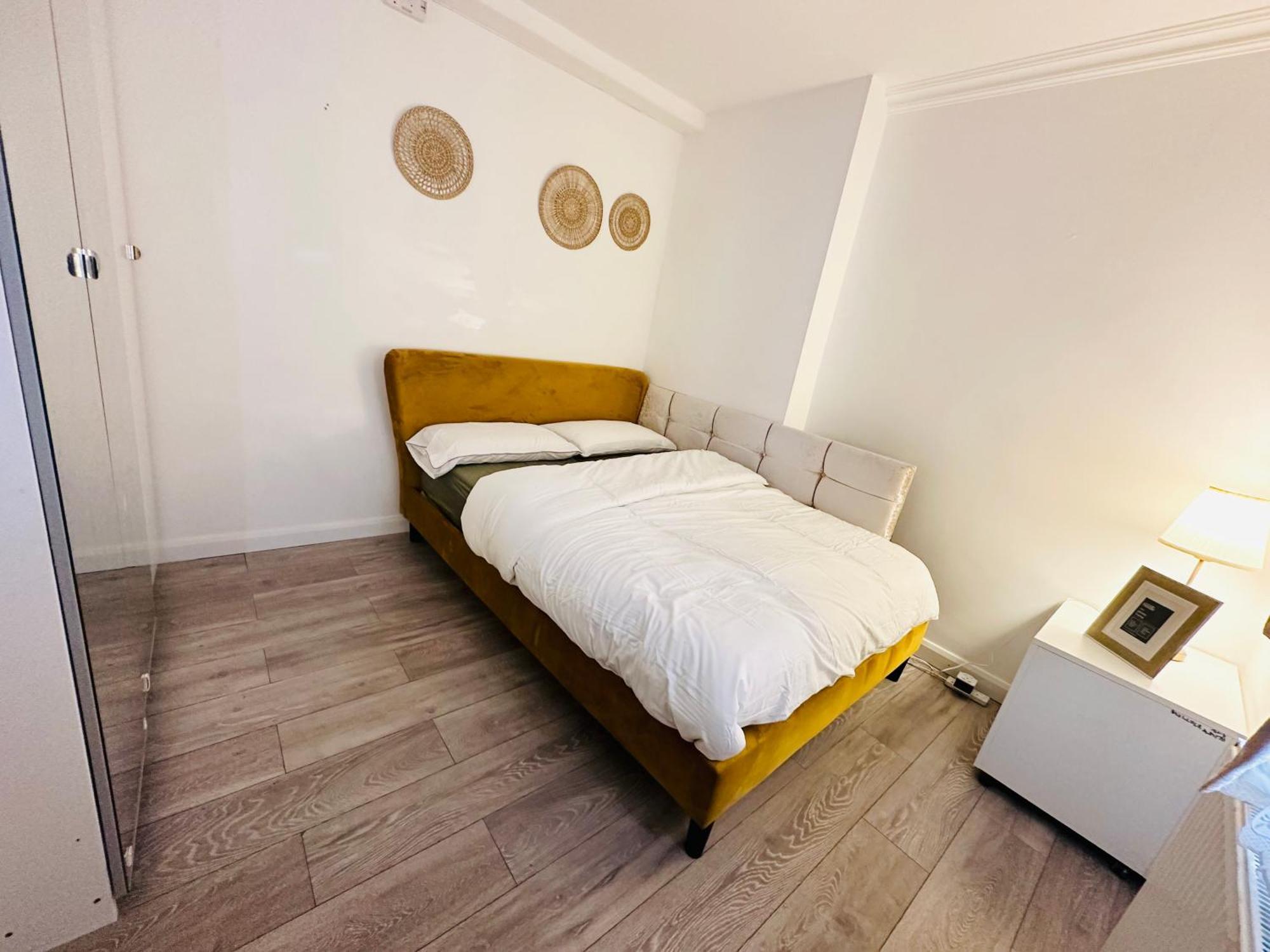 Beautiful Home In London With Easy Access To Central London Sutton  Esterno foto